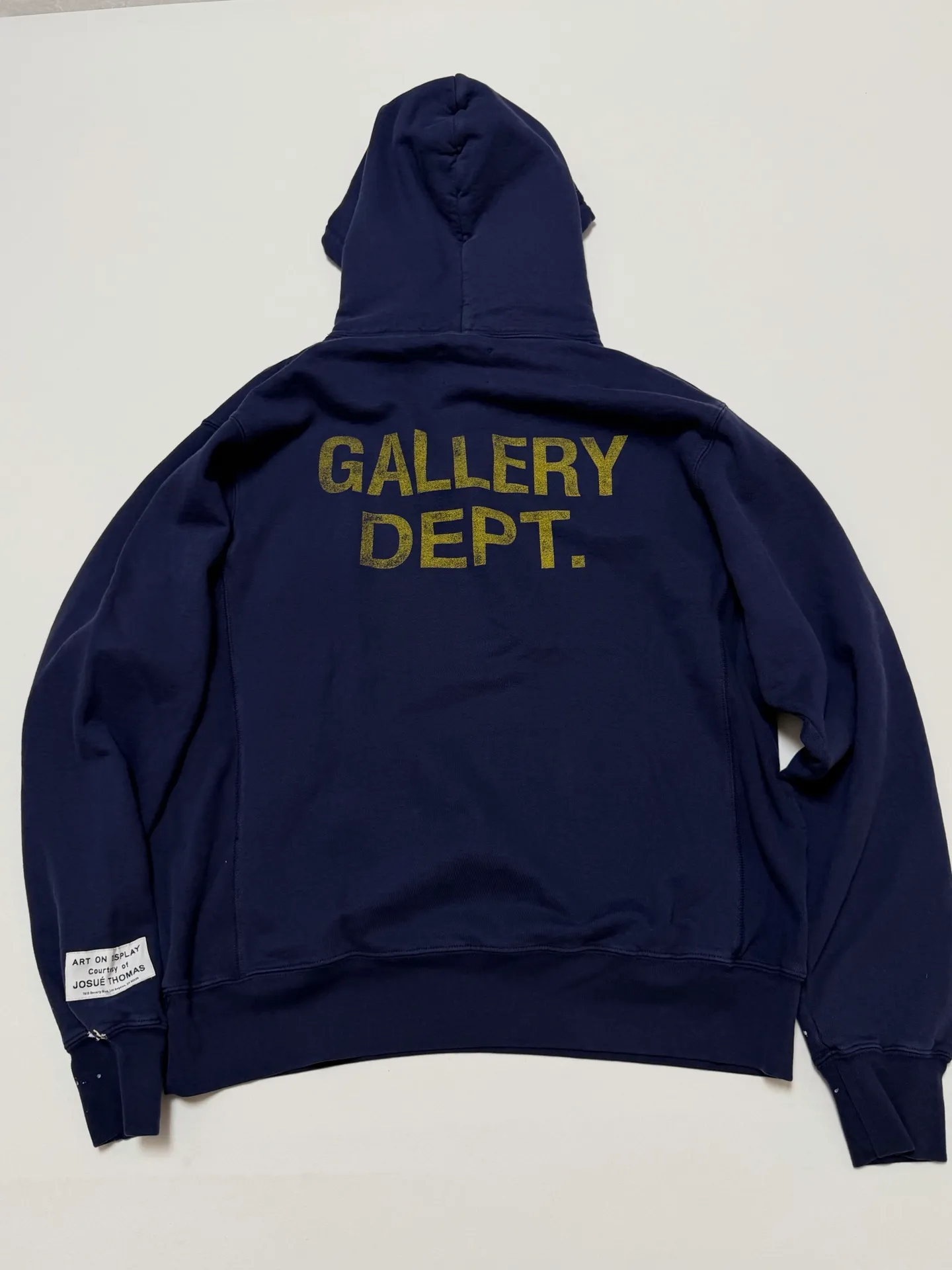 More details GALLERY DEPT. PAINT LOGO HOODIE/Vintage Navy Purple English graffiti distressed hoodie Purple S-XL Front GD ENGLISH logo Enlarged back logo Ready-made garments with printed wash and distressed Made with faded distressed texture "Art on Display" pattern patches on the cuffs All drawn with ink by old craftsmen Original mold opening Custom woven and dyed fabrics Perfect reproduction of the correct version